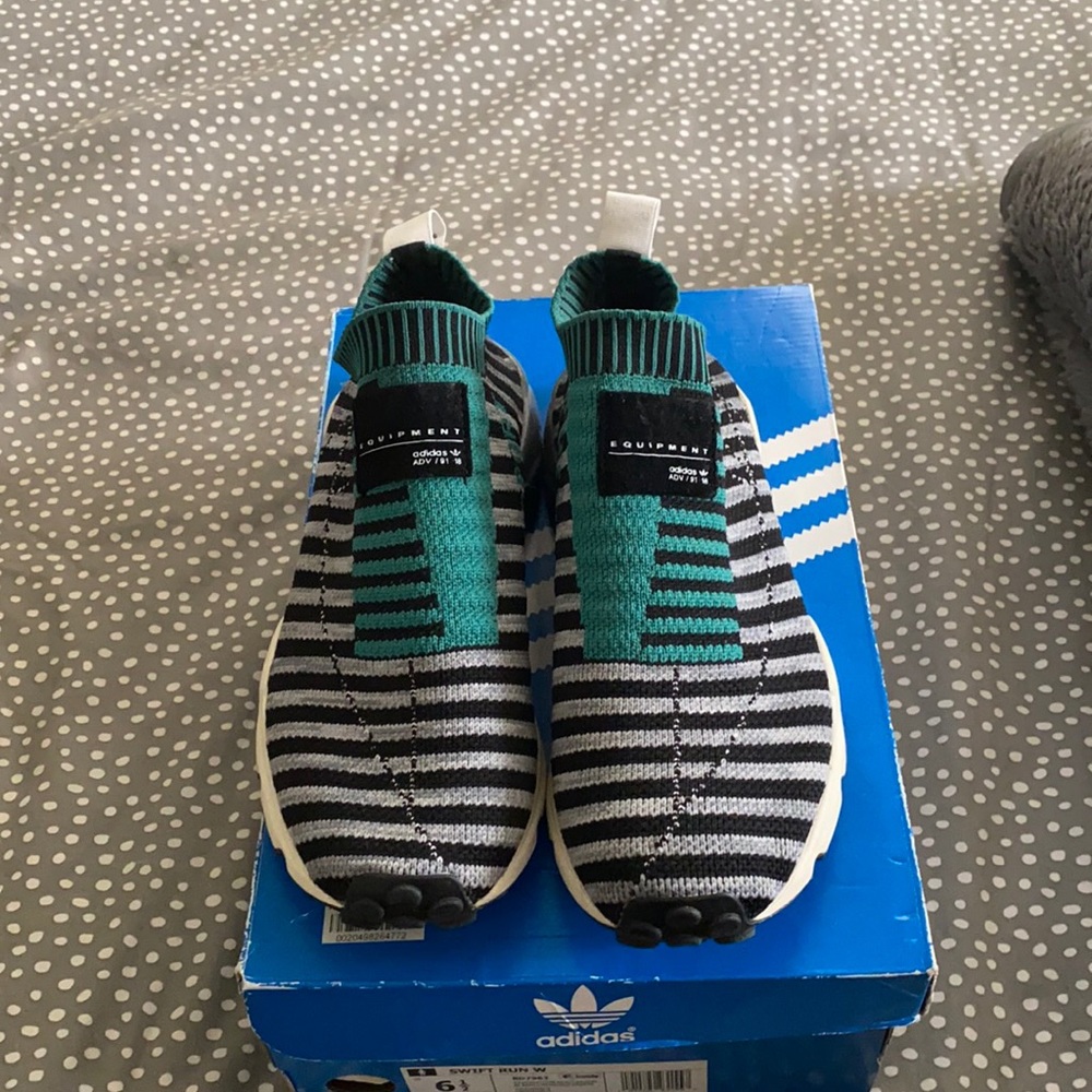 Adidas women’s Equipment sneakers